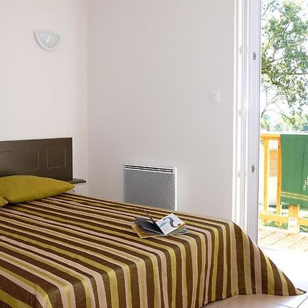 Madame Vacances - Residence Du Golf D'Armagnac Eauze Szoba fotó