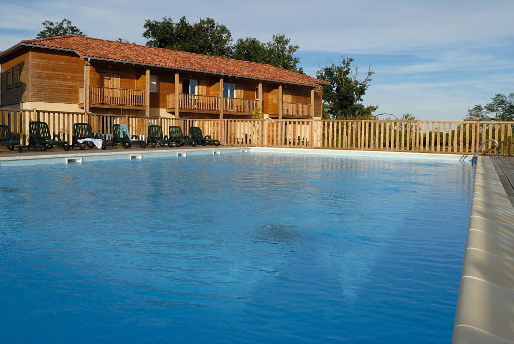 Madame Vacances - Residence Du Golf D'Armagnac Eauze Szoba fotó