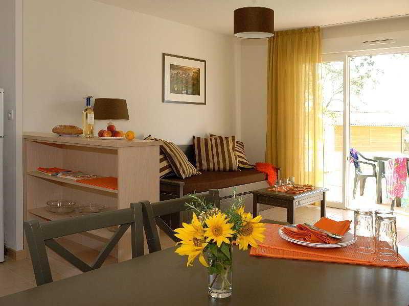 Madame Vacances - Residence Du Golf D'Armagnac Eauze Kültér fotó